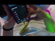 女店长的KTV当着她闺蜜的面狠狠干她