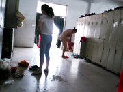 公共洗浴城冒险偷拍